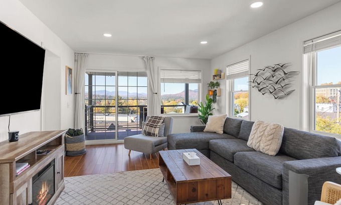 Lake Placid Apartment | Amazing Mountain Views