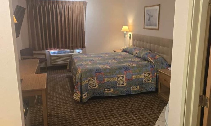 Purdum Hotel | Capital O Roadside Inn Thedford NE 2