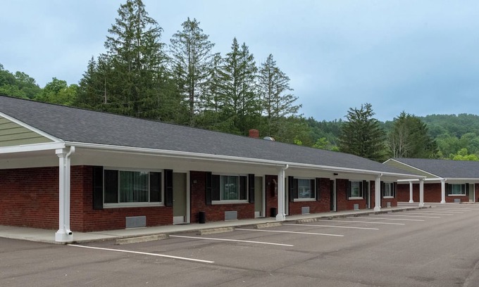 Horseheads Hotel | Valley Trail Inn