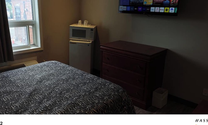 The Queensway Hotel | Queensway Motel