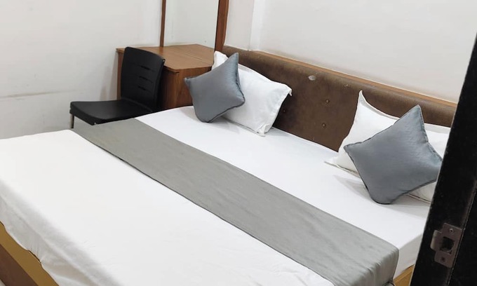 Panch Mahals District Hotel | Hotel Radhe