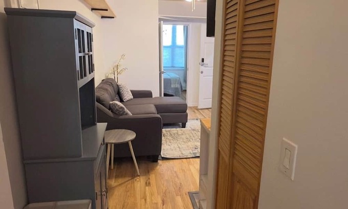 Gowanus Apartment | Enjoyable 2-bedroom apartment in Brooklyn with WiFi and Backyard.