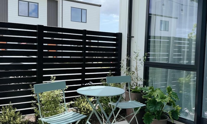 Flat Bush House | 2 Bedroom house in Flatbush, Auckland city, New Zealand