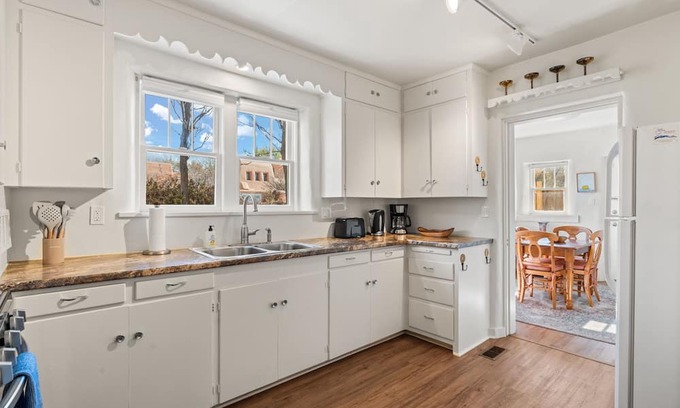 Historic Eastside House | New Listing! Downtown Santa Fe | Walk to the Plaza, Museums, and Restaurants