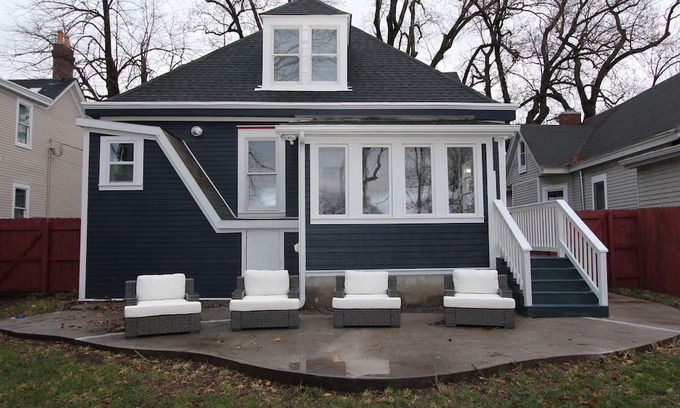 Woodward Heights House | Historic Home - Horses & Bourbon - AC and WiFi in lovely Downtown Lexington