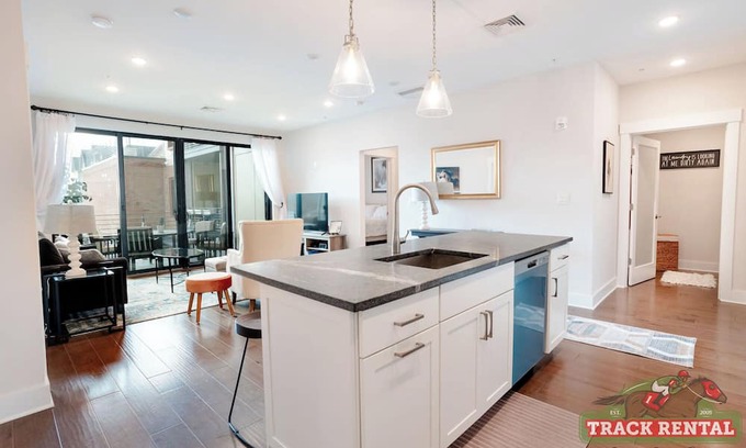 Saratoga Springs Condo | Luxurious Manhattan-Style Condo for Rent