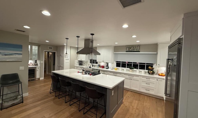 Pasadena House | Charming 3-bedroom house in delightful Pasadena with Pool, Patio, WiFi, AC…