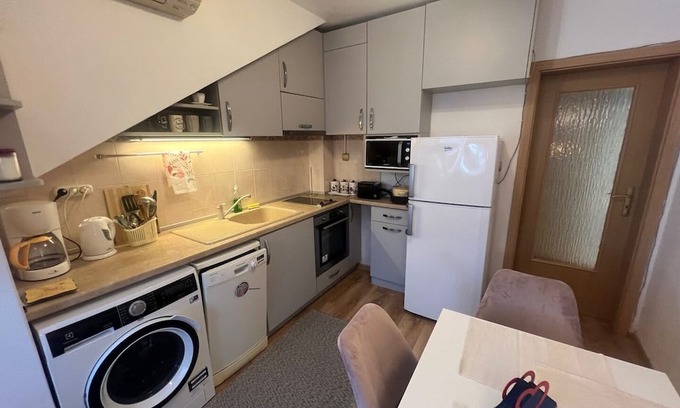 Varna Apartment | Central 1bdrm Apartment Downtown
