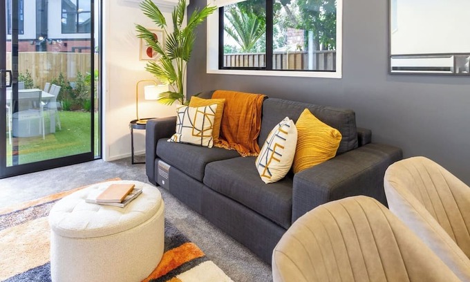 Henderson House | Modern Hideaway: 2-Bed Townhouse