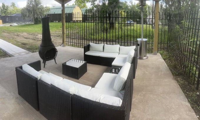 Crown Point Cabin | Cozy cabin with WiFi and AC in charming Marrero Cabin 7