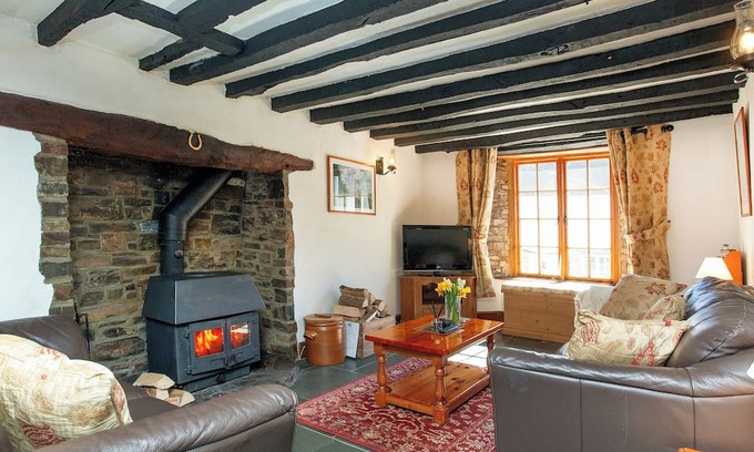 Chittlehampton Cottage | 3 bedroom accommodation in Chittlehampton, near Umberleigh