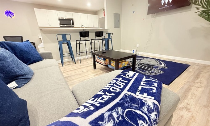 West Arlington Apartment | Texas Cowboy’s & Ranger’s Unit