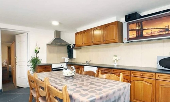 Widooie Apartment | Hoeve Hofgaarde: The Cherry Garden