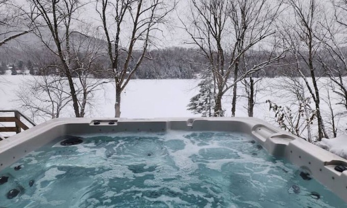 Nominingue Ski Chalet | Autumn retreat for couples