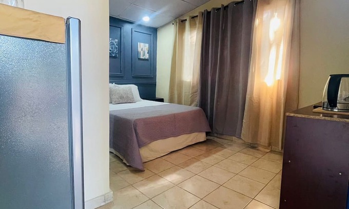 El Sunzal House | This Charming Cabin is pet friendly with Wi-Fi and A/C at Sunzal Beach