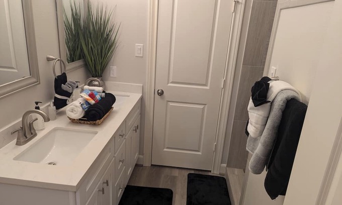 Grogan's Mill Apartment | Charming 1-bedroom apartment in The Woodlands/Spring, Tx !