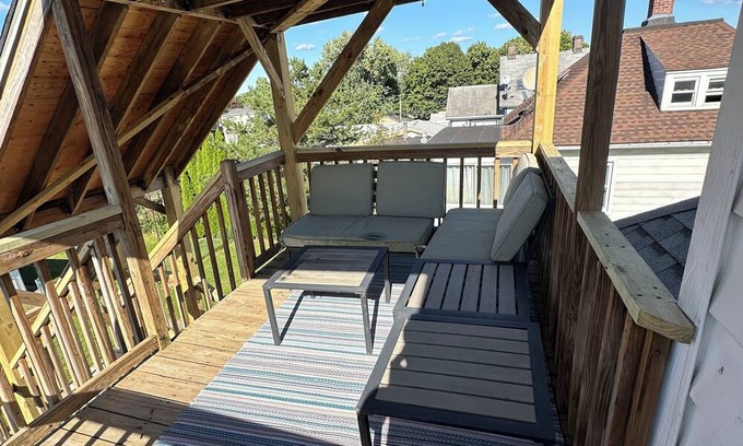 Danbury Apartment | Cozy 1-bedroom apartment in welcoming Danbury with AC, WiFi