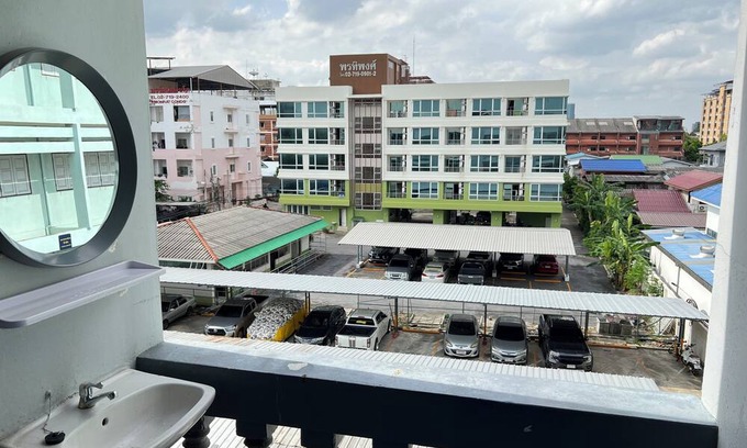 Suan Luang Apartment | KPP Mansion 407 Cozy room, Spacious Perfect for Couples Clean and Comfortable