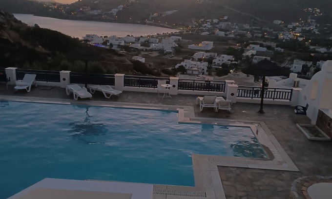 Milopotas Apartment | Rita Place