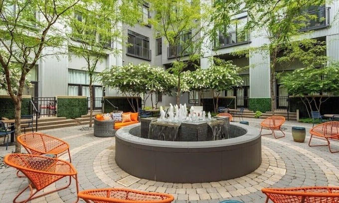 Sobro Apartment | . A breathe taking view of the Gulch. Apartment is located on top of Bar Louis