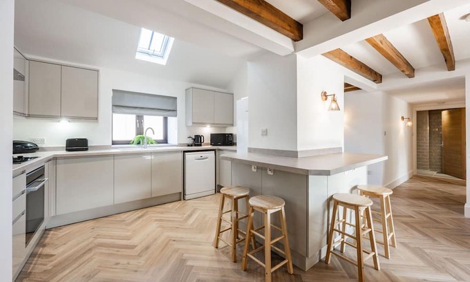 Roughton Cottage | Fender Cottage -Norfolk Holiday Properties