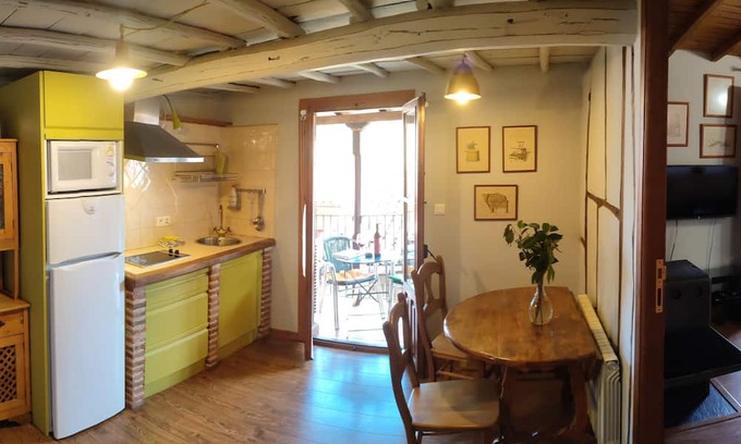 San Esteban de la Sierra Apartment | Apartamento en Sierra Francia con Terraza