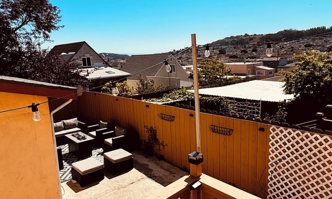 Daly City House | Entire 1B1B: Near Airport & SFO