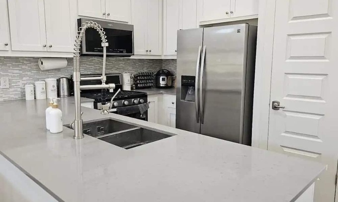 Cherrywood House | This house is a 1 bedroom(s), 1 bathrooms, located in Austin, TX.