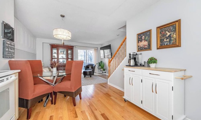 Civic Hospital - Experimental Farm - Central Park House | The Victorian Central: furnished mid-term rental @ Central Park, 15mins Downtown