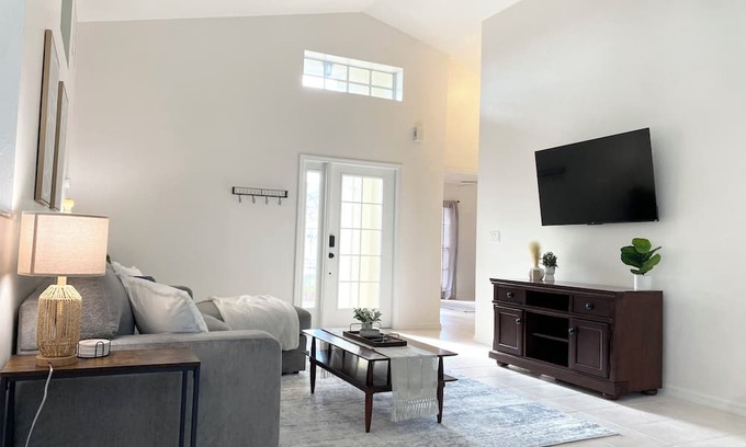 Sabal Springs House | Cozy 2-bedroom house in tranquil North Fort Myers with WiFi, AC