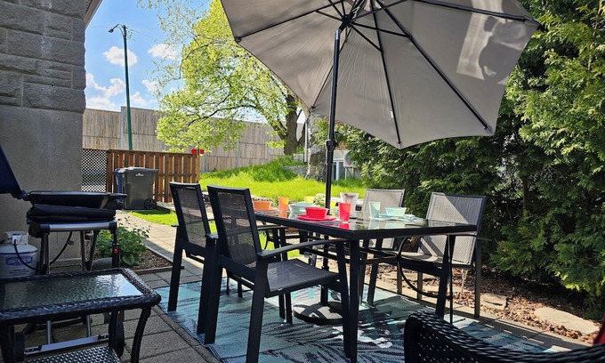 Chutes-Montmorency Apartment | Great apartment for all your family and friends with garden and private parking