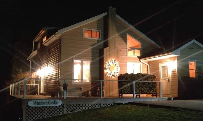 Ellicottville Other | Windsor Castle - Cozy Farmhouse Ellicottville