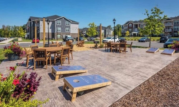 Charlotte Apartment | Cozy 1-bedroom apartment in charming Charlotte with, WiFi , Netflix
