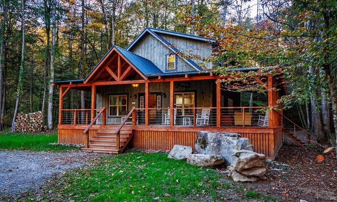 Muddy Pond Cabin | Secluded cabin beside private river, surrounded by peaceful nature