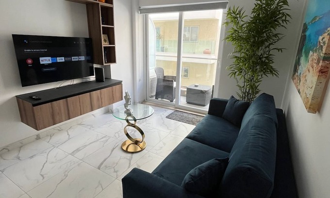Madliena Apartment | NEW, Sea-side View Lux Apartment