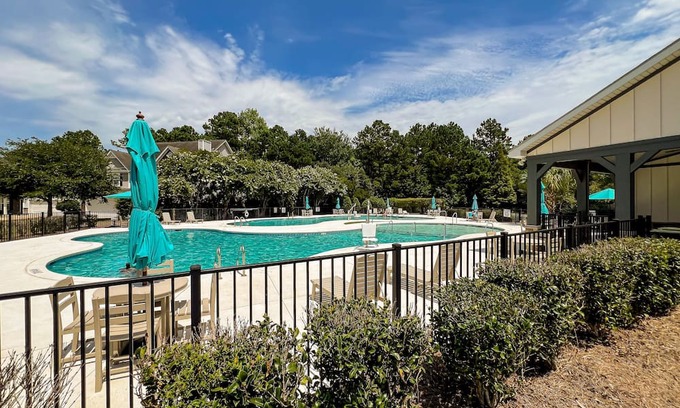 Moncks Corner House | Charming townhome with patio, W/D, central AC & pool