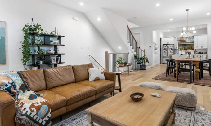 Lazybrook/Timbergrove House | Spacious, pet friendly home with Yard and EV charger