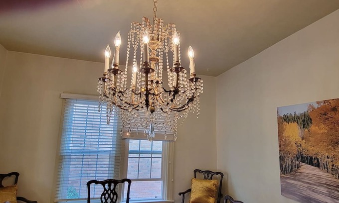 Canon City House | Centrally-located quaint bungalow