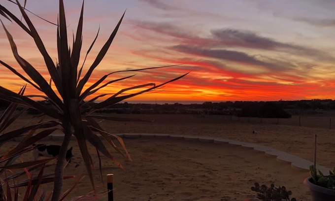 Waggrakine Apartment | Sunset Haven Private & Relaxing Retreat in Rural Location 10mins from the city.