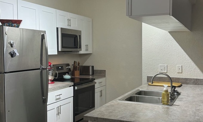 New Tampa Apartment | Spacious 2br , 2bath in the New Tampa area