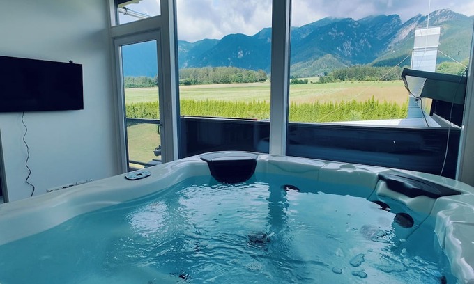 Schardorf Apartment | Penthouse next to golf course, near RedBull Ring