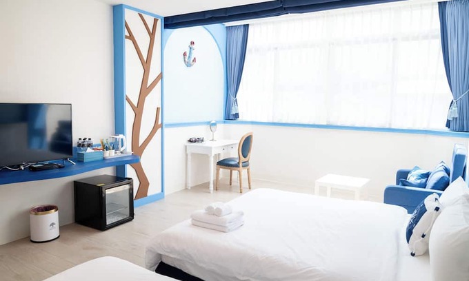 Gushan District Bed & Breakfast | Weclome the sun enjoy the moon B&B