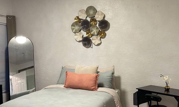 Kingston House | Dreams do come true in our Enchanted Escape located minutes from Daytona Beach