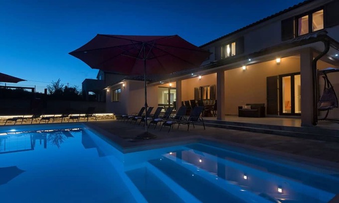Rojnici Villa | Amber Comfortable holiday residence