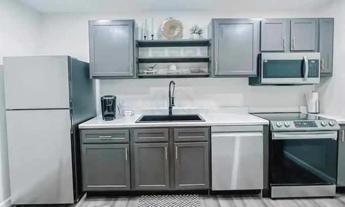 Knoxville Cottage | Cozy Cottage in Knoxville, close to Sevierville!