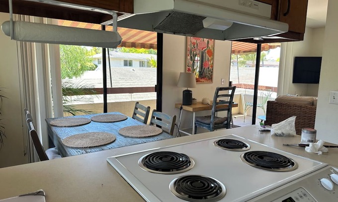 Lower State Condo | Stylish condo 5 minute walk to Funk Zone, Beach and Down Town Santa Barbara!