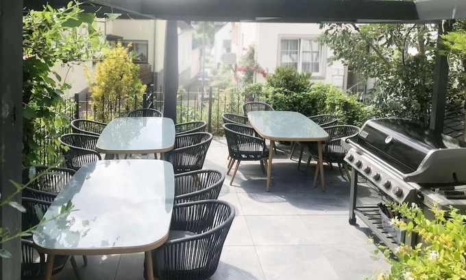 Bullay House | Vacation home for 15 guests with 280m² in Bullay (264900)