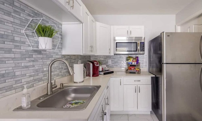 Centennial Apartment | Modern New DreamSpace minutes away from great entertainment!!
