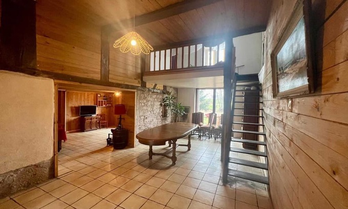 Pays des Vosges Saonoises House | Homerez - Welcoming House in Belmont with Garden View