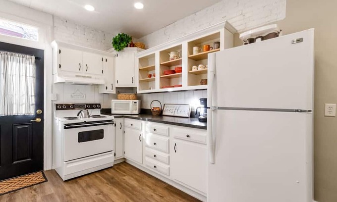 Lancaster House | 5 Beds | Great for Families and Vacationers